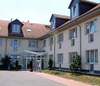 Hotel Ilmtal Mellingen Exterior photo